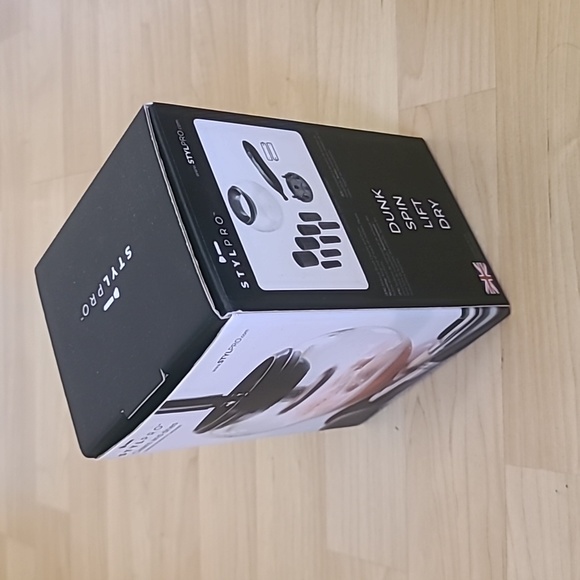 Stylpro Makeup Brush Cleaner . Cleans and Dries Makeup Brushes in Seconds - Picture 3 of 5